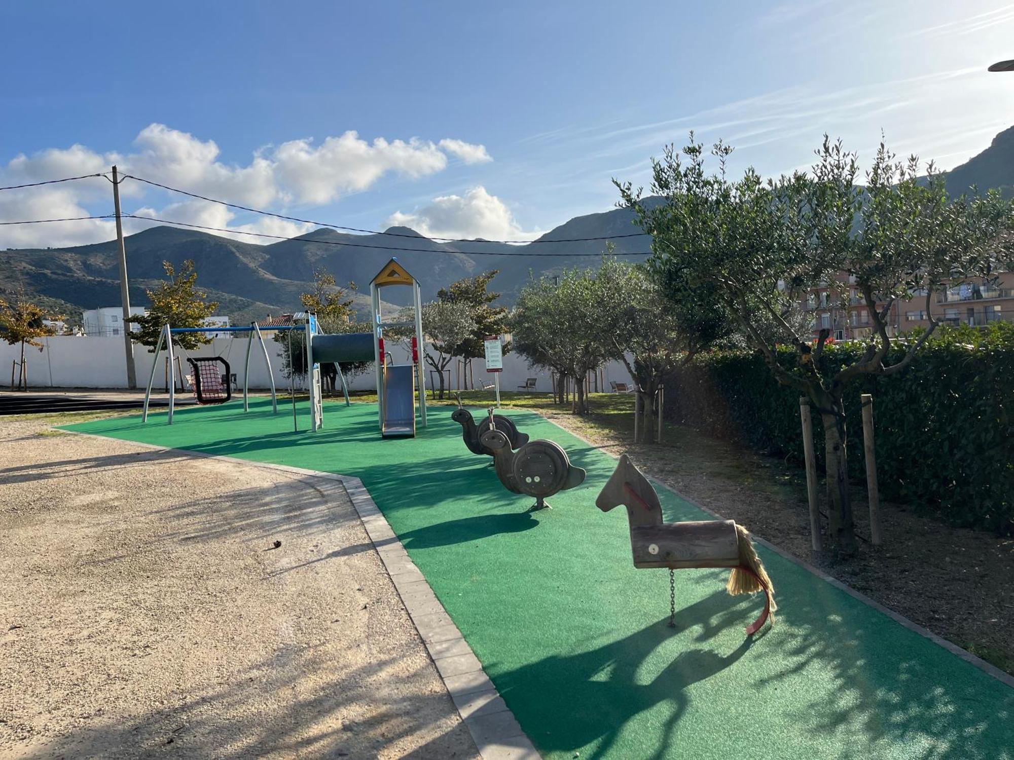 Appartement Standing 58M Plage A 3Mn En Voiture Росас Экстерьер фото